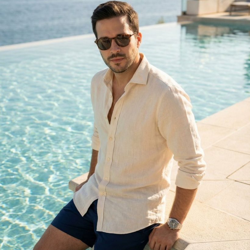 Фотосессия мужчины у бассейна