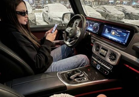 Промт фото в машине